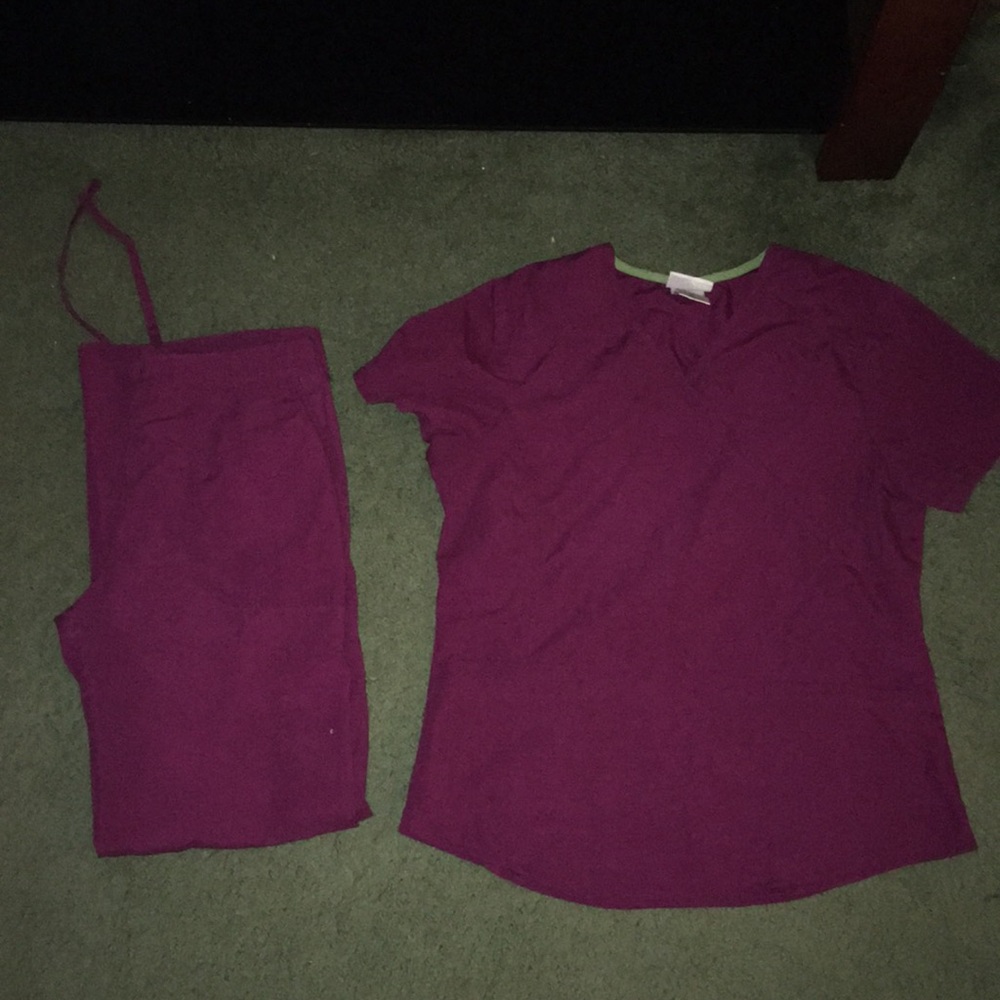 ‼️Scrub set in color wine